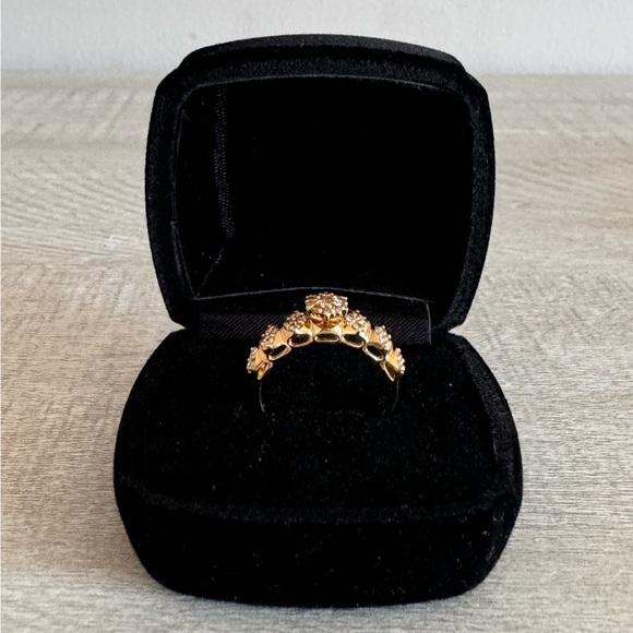 18k Tiara Ring in .500ct Natural Diamonds - Picture 5 of 9